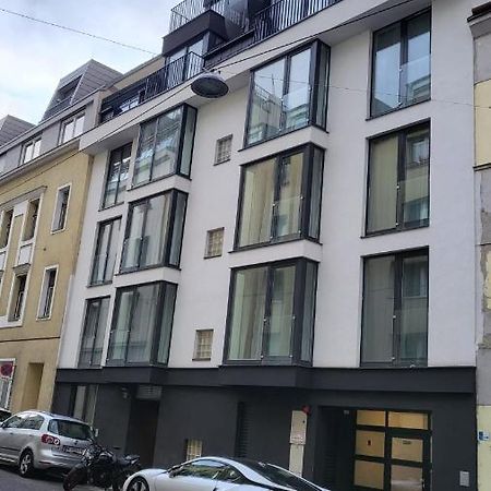 Betariel'Com Akh University Vienna Exterior photo