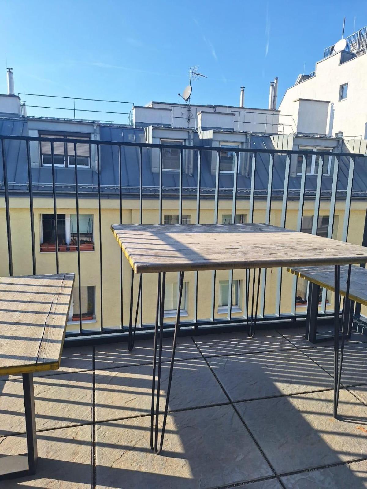 Betariel'Com Akh University Vienna Exterior photo